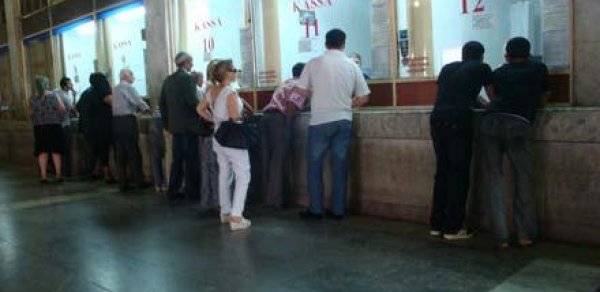 Azərbaycanda dəmiryol kassalarının sayı azaldılacaq