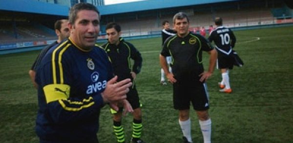 Azərbaycan deputatları futbol oynayacaq