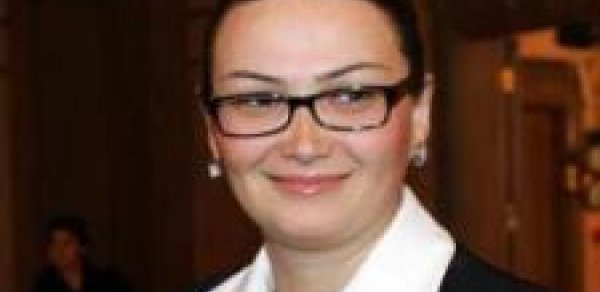 Qənirə Paşayeva: ‘Yığışdırın belələrini sosial şəbəkələrdən..’ – STATUS