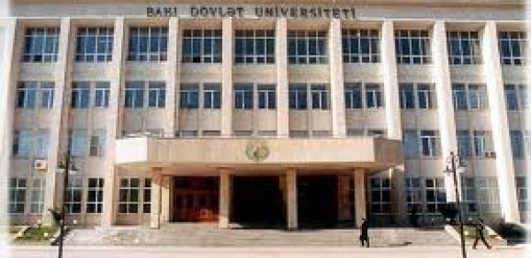BDU-nun sabiq rektoru avtomobil qəzasına düşdü