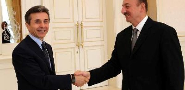 İvanişvili İlham Əliyevlə görüşdə çəkilən ilk fotoları 