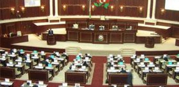 Parlament bu il sonuncu toplantısını keçirəcək