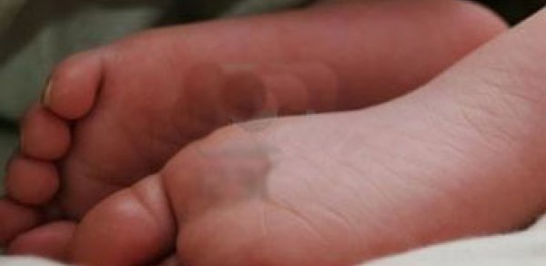 2 azyaşlı qızı maşın vurdu: biri ölüb, digəri isə ağır yaralanıb