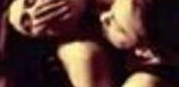 2 uşaq anasını zorlayan siyasətçi döyüldü - VİDEO + FOTOLAR