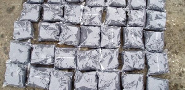 Bakı sakinindən xeyli miqdarda narkotik götürüldü