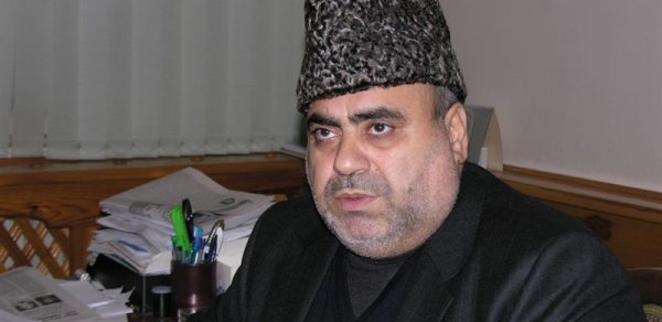 Erməni keşiş şeyxlə görüşmək istəyir