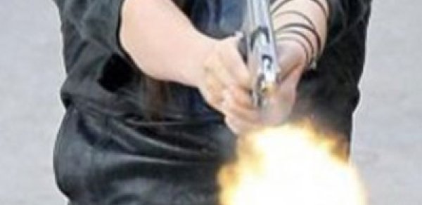 Azərbaycanda məmur övladları odlu silahı haradan əldə edirlər?