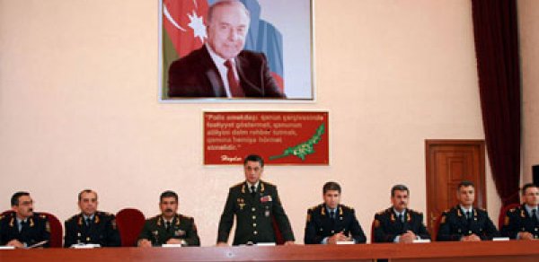 Ramil Usubov müşavirə keçirdi