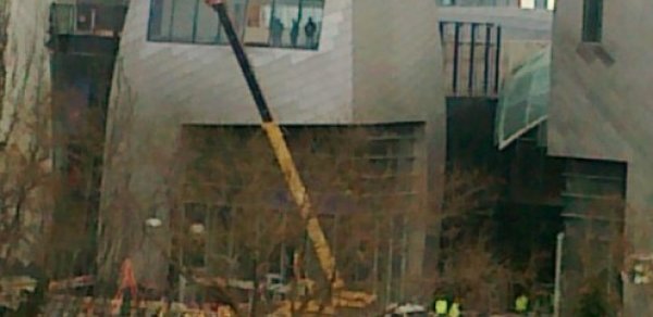 Bakının mərkəzində fəhlələrin etiraz aksiyası keçirir – FOTO