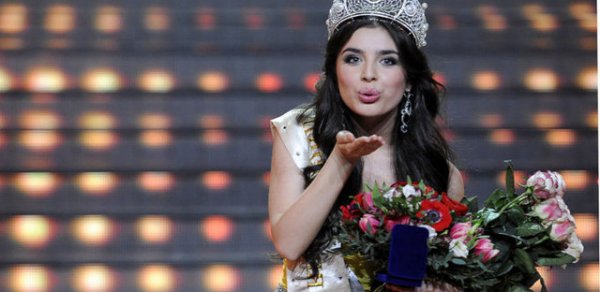 18 yaşlı Elmira ölkənin ən gözəl qızı seçildi –  FOTOSESSİYA 