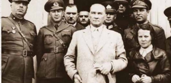 Atatürkün yeni fotoları ortaya çıxdı - FOTOLAR