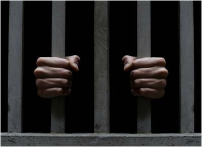 İranda 2 jurnalist tənqidi yazıya görə həbs edildi