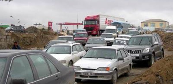 Paytaxtda nəqliyyatın ən sıx olduğu yollar -  SİYAHI 