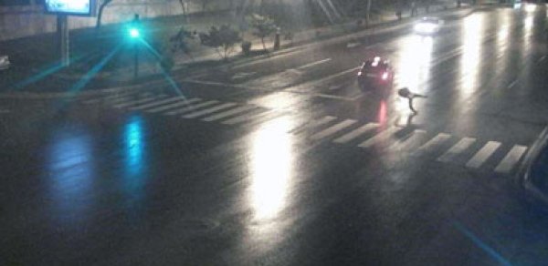 Bakıda taksi piyadanı vurub qaçdı