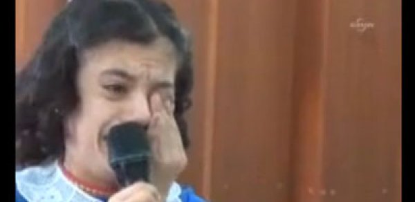 İstiqlal marşını oxuyan 10 yaşlı qız ağladı - VİDEO