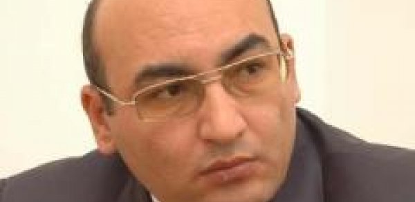 İqbal Ağazadə də prezidentliyə namizəd oldu