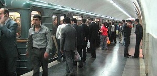 Bakı metrosunda həyəcan -  FOTO 