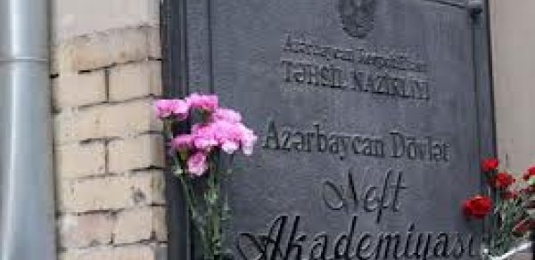 ADNA-da hicablı tələbələr dərsə buraxıldı