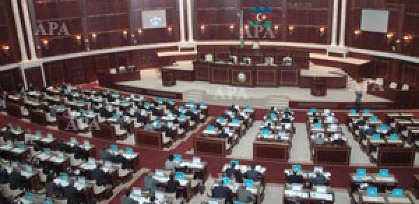 Azərbaycanda büdcə xərclərini düzgün yerinə yetirməyən müəssisələrin hesabları bağlanacaq