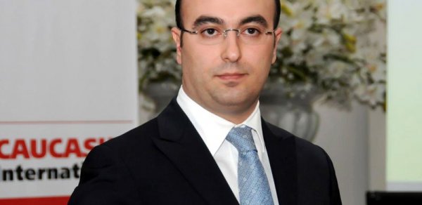 Elnur Aslanov: 