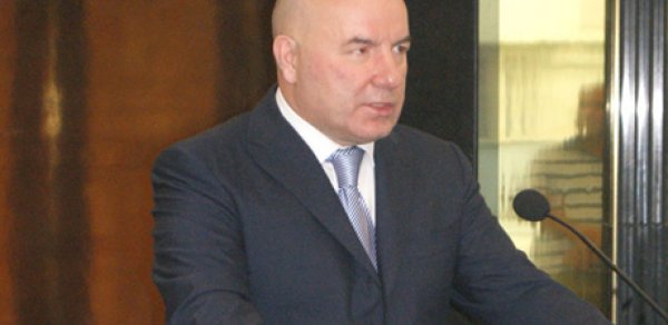 Mərkəzi Bankın sədri 100 manatlıq əsginazdan danışdı