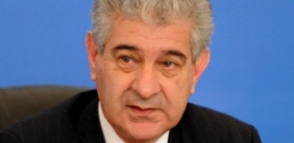 ‘Rüstəm İbrahimbəyov Qarabağ torpağının Azərbaycanın olduğuna şübhə ilə yanaşır’
