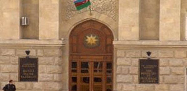 Nazirlik Zeynəb Xanlarovaya cavab verdi