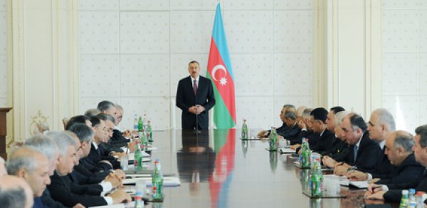 Prezidenti İlham Əliyevin sədrliyi ilə Nazirlər Kabinetinin iclası keçirildi
