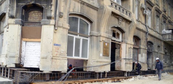 Bakıda 105 yaşlı tarixi bina sürüşdürüləcək