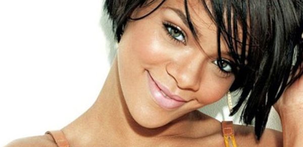 Rihannanın çılpaq şəkilləri yayıldı - FOTOLAR