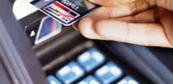 Azərbaycanda deputatın bank hesabından oğurluq olub