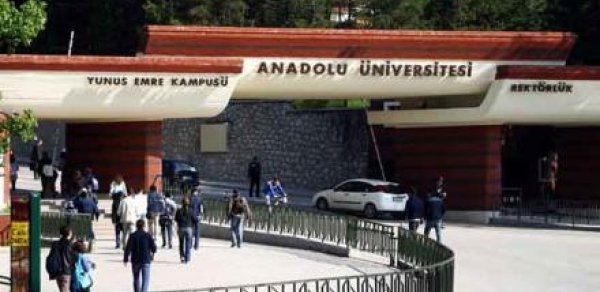 Rektor universitetdə tələbələr arasında baş verən davadan danışdı