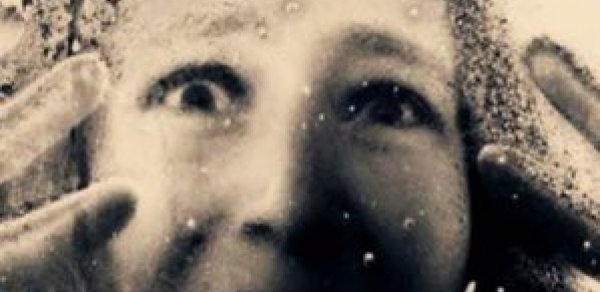 26 yaşlı qadın ərinə görə 2 uşağını boğdu