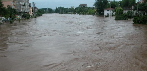Son günlər yağan yağışlar nəticəsində çaylarda suyun səviyyəsi artıb
