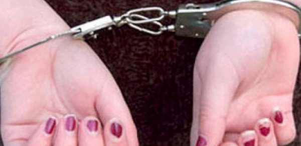 Qayınatasını öldürən gəlin: ‘Anama sataşdı ’ - TƏFƏRRÜAT