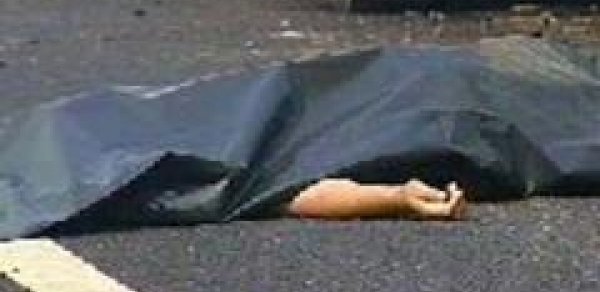 Azərbaycanda kişi arvadının başını kəsdi
