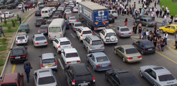 Bakıda tıxac problemi 2015-ci ildə həll olunacaq