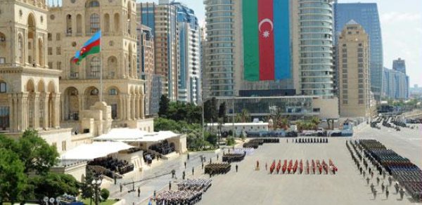 Bakıdakı hərbi paradın məşqləri başlandı
