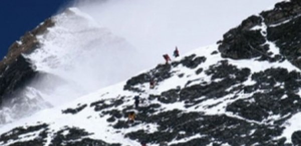 Himalayda Azərbaycan alpinistlərinə silahlı hücum -  10 ölü 