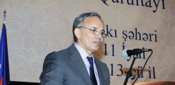Əflatun Amaşov: 