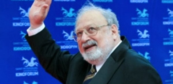 Rüstəm İbrahimbəyov Avropaya gedir