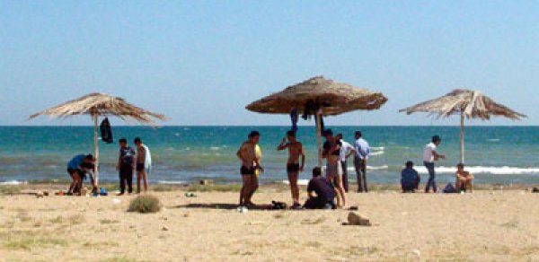 Novxanıda kütləvi dava: yaralılar var