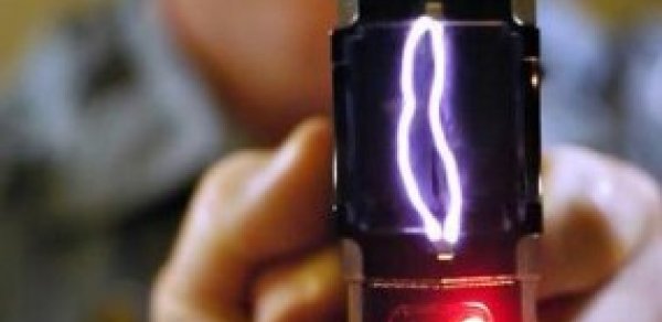 Bakıdakı ‘Moskva’ univermağının işçisinə elektroşokla işgəncə verdilər