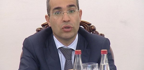 Təhsil naziri Gəncədə vətəndaşları qəbul edib