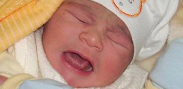 Azərbaycanda 1 yaşlı körpə faciəvi şəkildə öldü