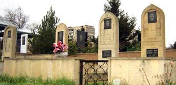 Bakıda dəhşətli hadisə: ər arvadını qəbiristanlıqda öldürdü