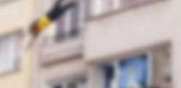 Moskvada iki soydaşını bıçaqlayan azərbaycanlı intihar edib