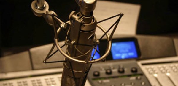 Azərbaycanda sürücülər üçün radio açıldı