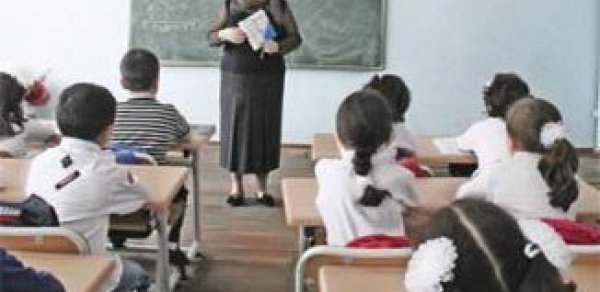 İngilisdili müəllimlərin peşəkarlığının artırılması üçün layihə həyata keçiriləcək