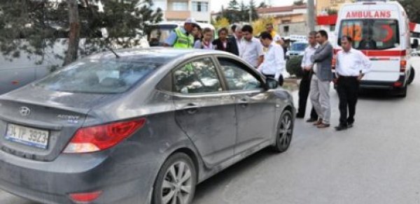2 tələbə qızı maşın vurdu